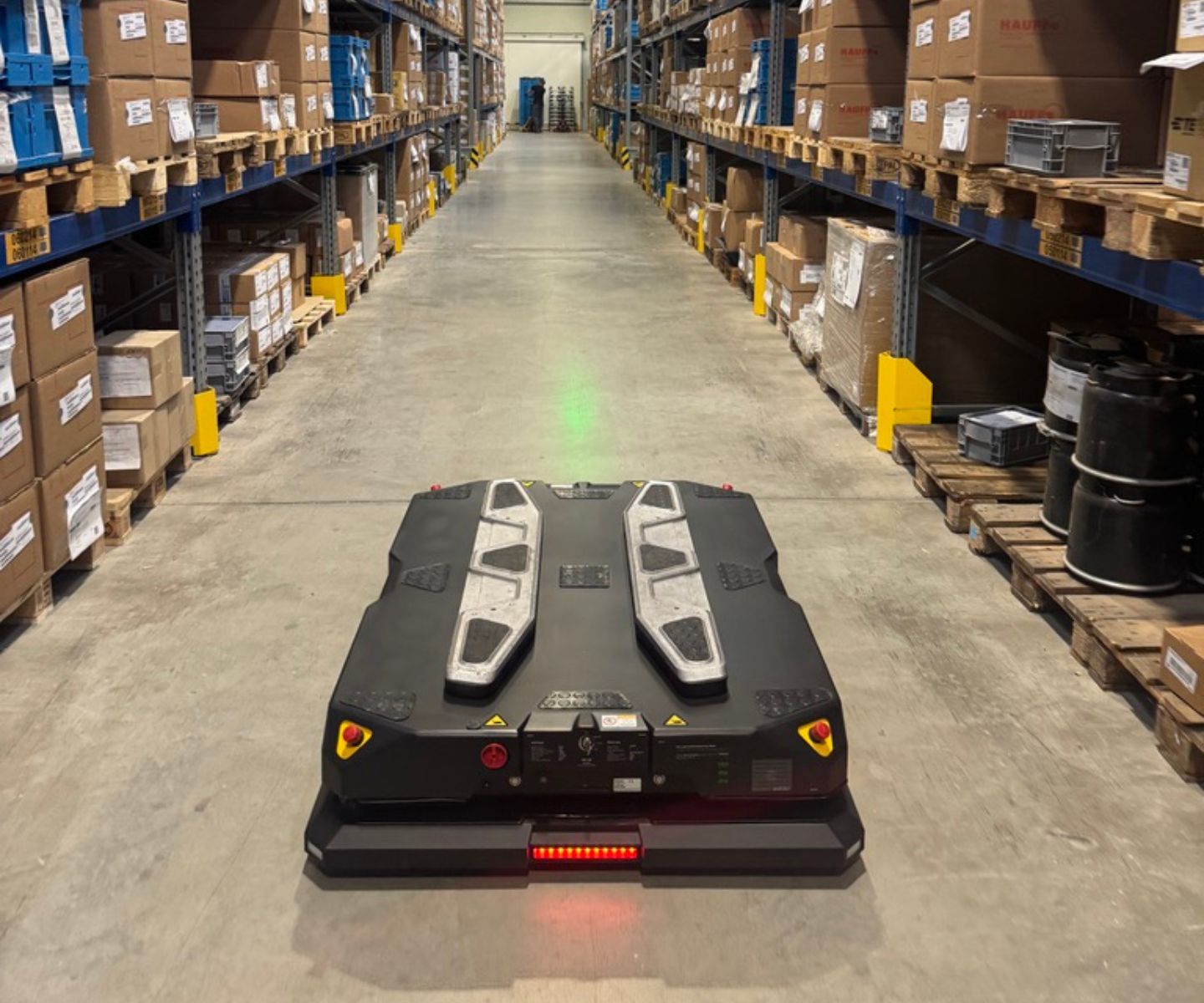 GoPal® AMR — operare in spatii cu culoare limitate